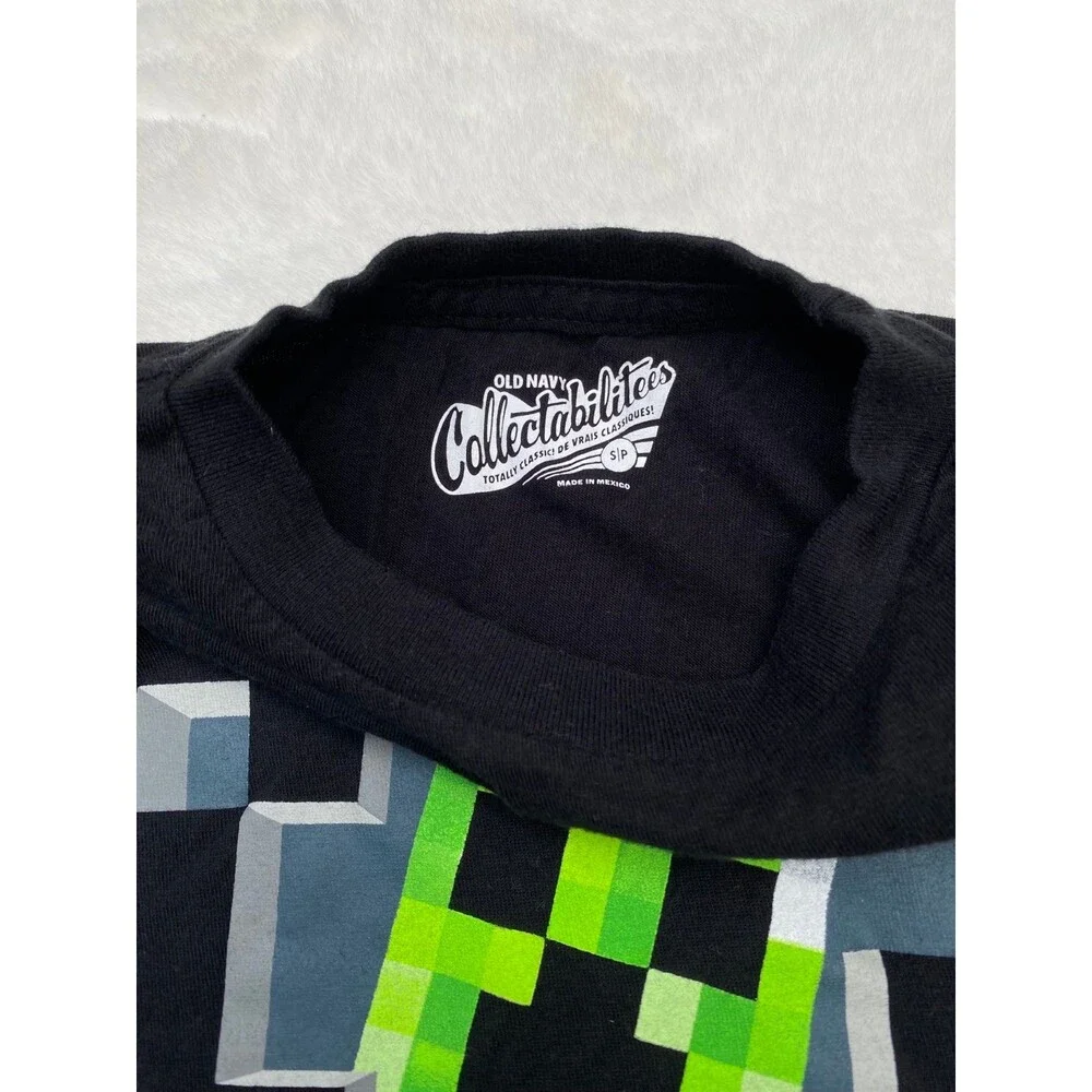 Minecraft Old Navy Collectibles Kids size S/P (6-7y )Black Tshirt EUC
